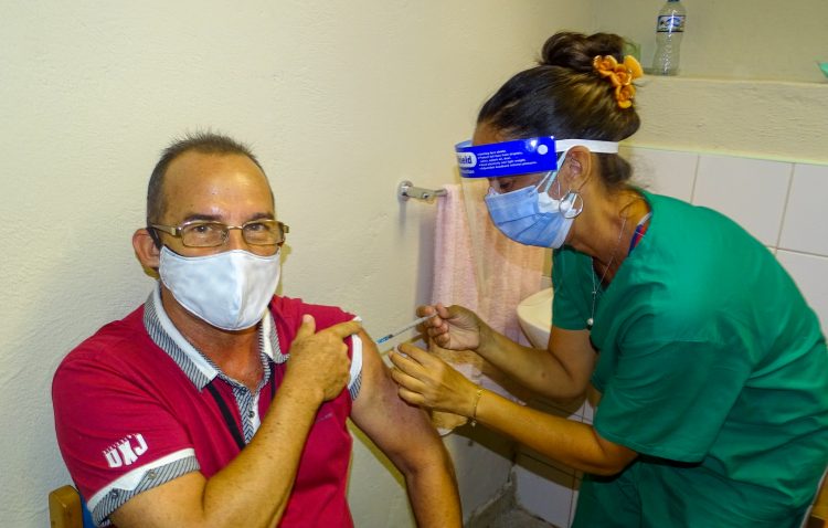 Convalescents vaccinated with Soberana Plus have highest amount of antibodies against the coronavirus in Cuba