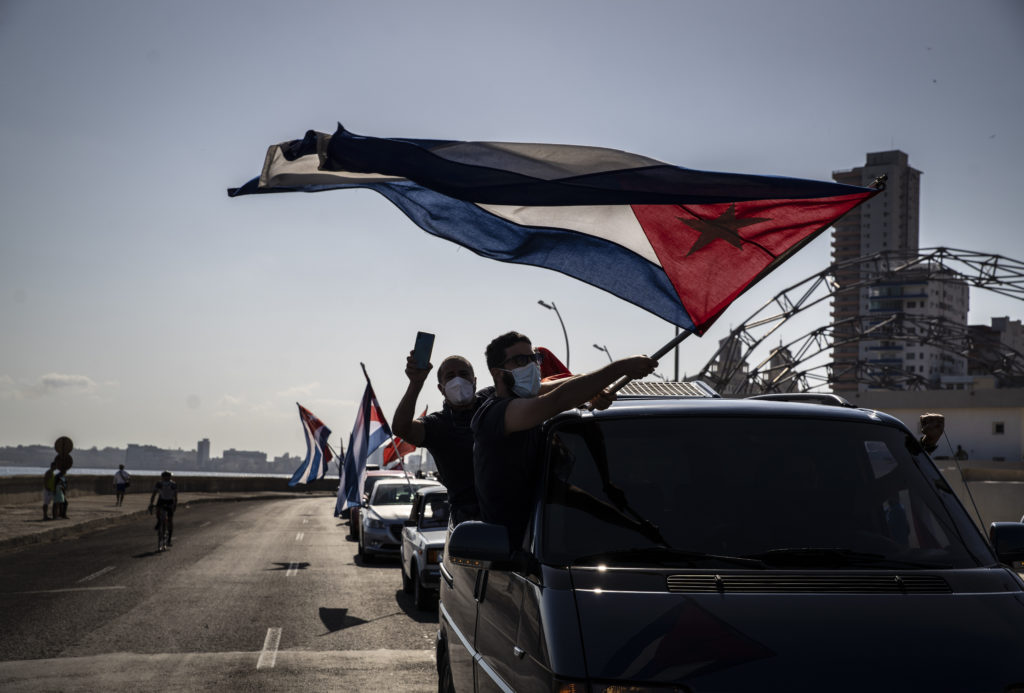 Klobuchar Introduces Bipartisan Bill to Lift Travel and Trade Restrictions on Cuba