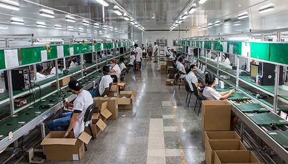 Set-top boxes for TVs, televisions and photovoltaic solutions: How does the blockade affect the Cuban electronics industry?