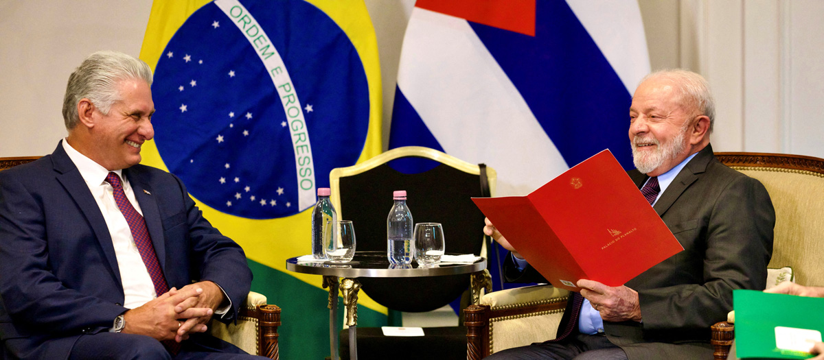 Two world leaders sitting face to face in solidarity